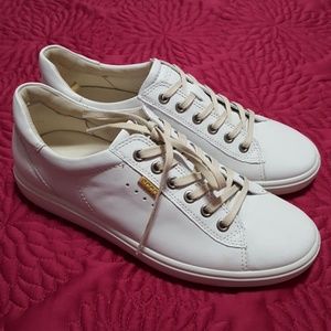 ecco soft 7 white sneaker